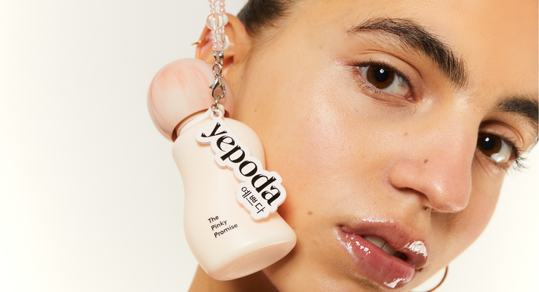 Los ‘charms’ de belleza para el bolso que se convertirán en los nuevos Labubus